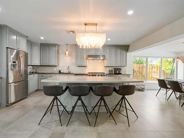 1919 NE 21st St, Fort Lauderdale FL 33305