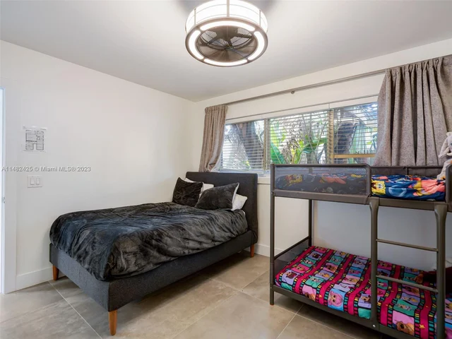 1919 NE 21st St, Fort Lauderdale FL 33305