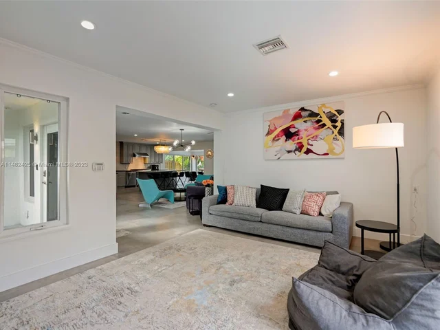 1919 NE 21st St, Fort Lauderdale FL 33305