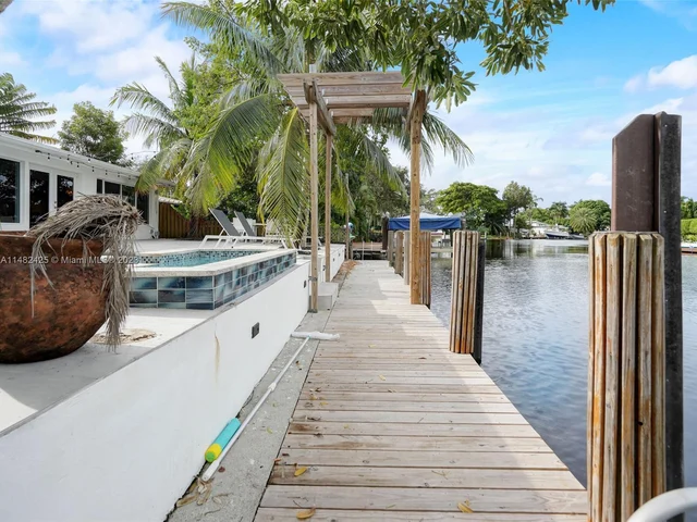 1919 NE 21st St, Fort Lauderdale FL 33305