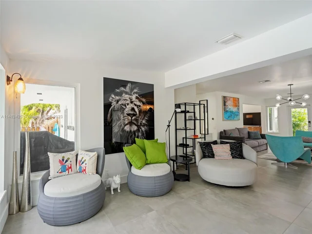 1919 NE 21st St, Fort Lauderdale FL 33305