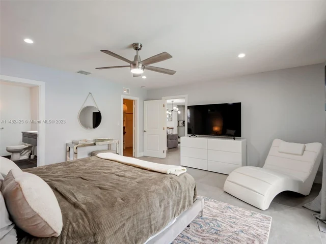 1919 NE 21st St, Fort Lauderdale FL 33305