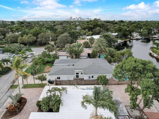 1919 NE 21st St, Fort Lauderdale FL 33305