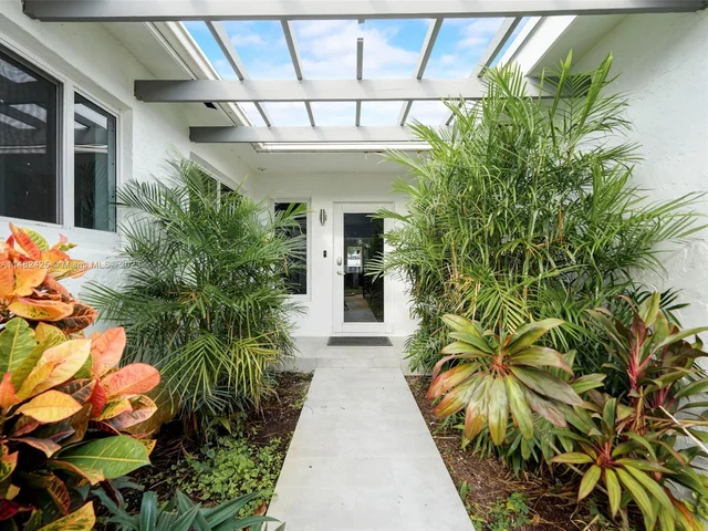 1919 NE 21st St, Fort Lauderdale FL 33305