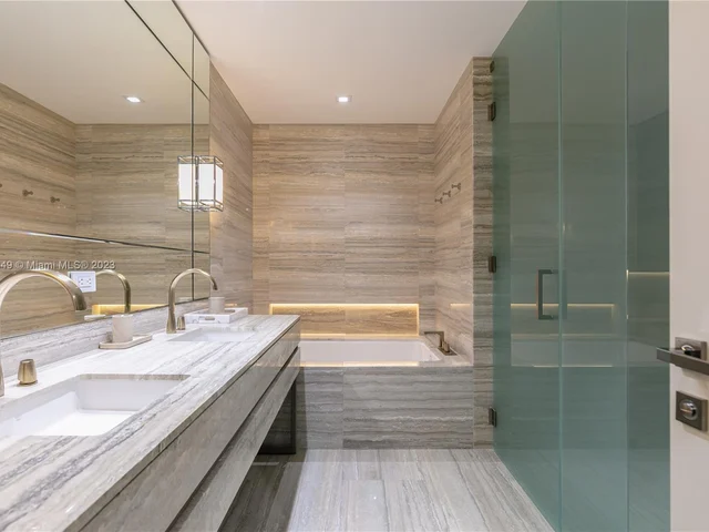 18975 Collins Ave # 1803, Sunny Isles Beach FL 33160