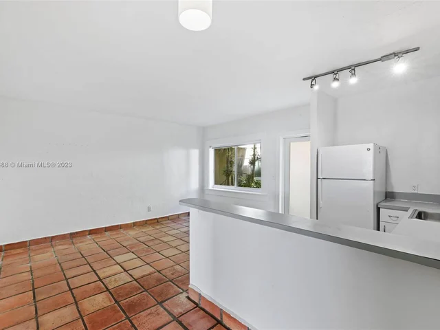 900 Meridian Ave # 103, Miami Beach FL 33139