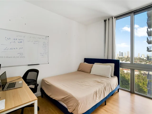 16385 Biscayne Blvd # 2207, North Miami Beach FL 33160