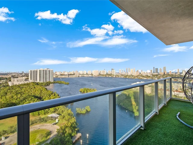 16385 Biscayne Blvd # 2207, North Miami Beach FL 33160