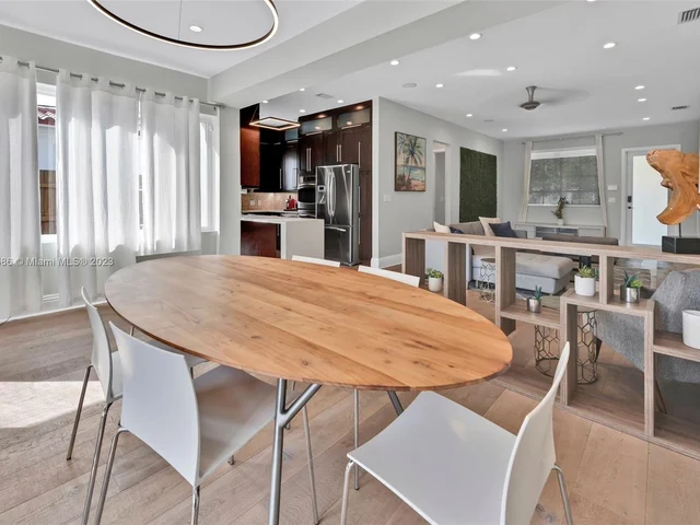 1443 Lenox Ave, Miami Beach FL 33139