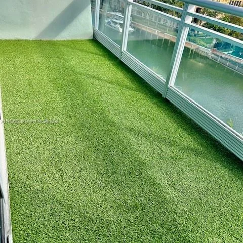 2950 NE 188 # 402, Aventura FL 33180