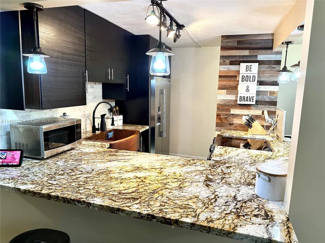 9441 Live Oak Pl # 103, Davie FL 33324