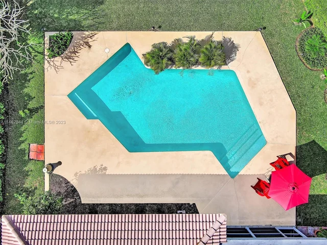 4000 NW 103rd Dr, Coral Springs FL 33065