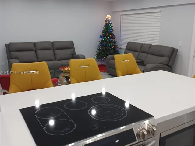 13550 SW 6th Ct # 402A, Pembroke Pines FL 33027