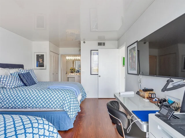 3300 NE 191st street # 13, Aventura FL 33180