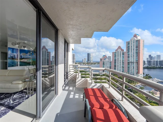 3300 NE 191st street # 13, Aventura FL 33180