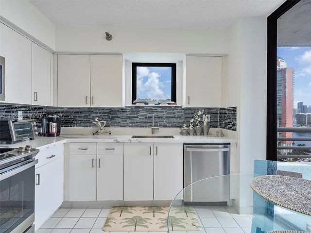 3300 NE 191st street # 13, Aventura FL 33180