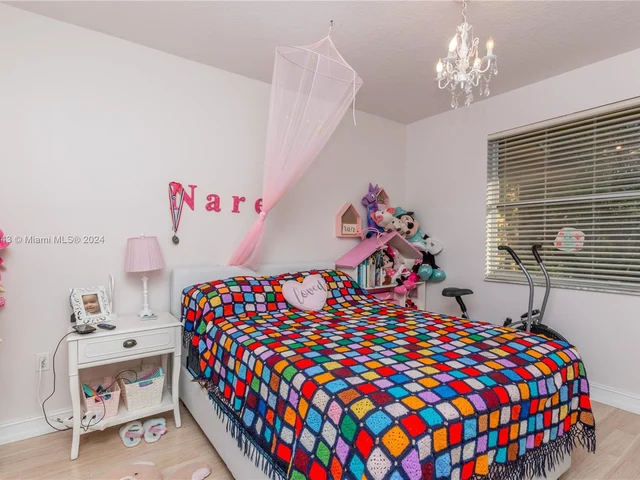 789 NE 195th St # 789, Miami FL 33179