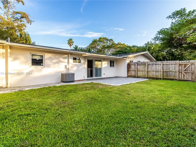 11940 SW 81st Rd # 1, Pinecrest FL 33156