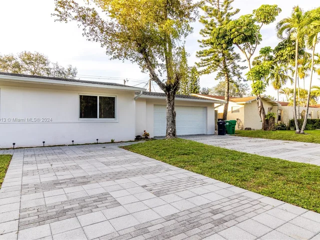 11940 SW 81st Rd # 1, Pinecrest FL 33156