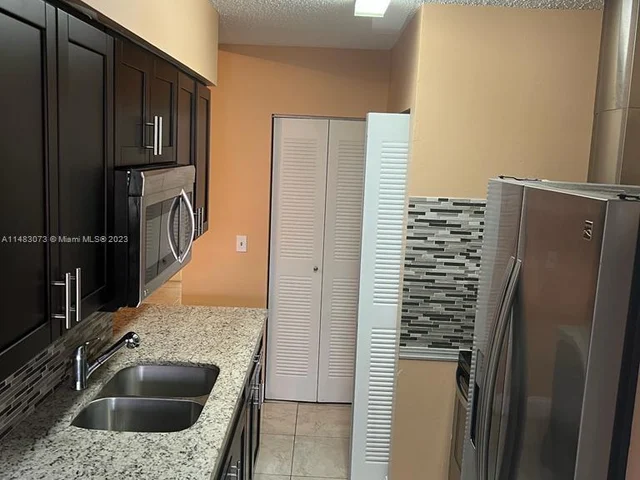 18336 NW 68th Ave # J, Hialeah FL 33015