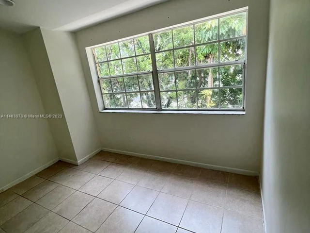 18336 NW 68th Ave # J, Hialeah FL 33015