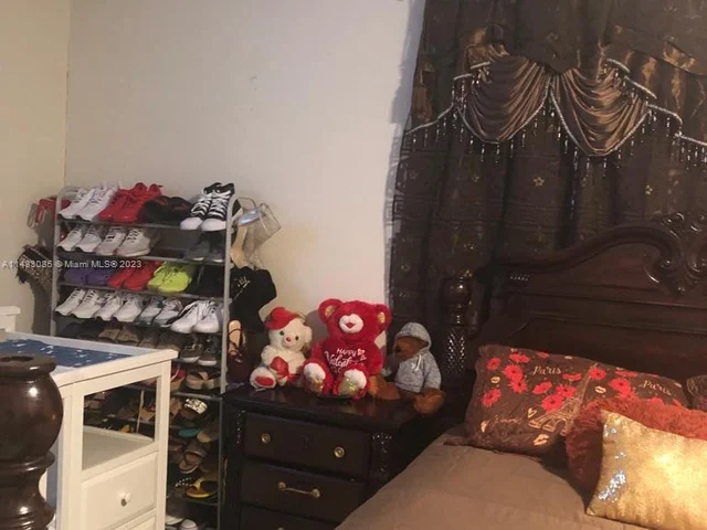 16000 NW 20th Ave, Miami Gardens FL 33054