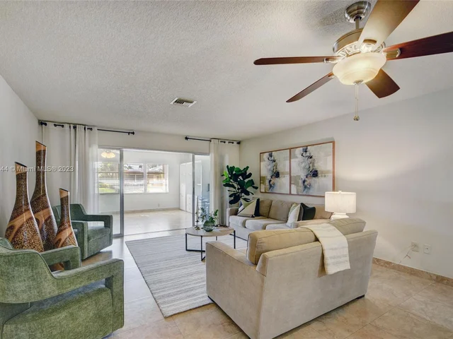 5725 Fernley Dr E # 45, West Palm Beach FL 33415