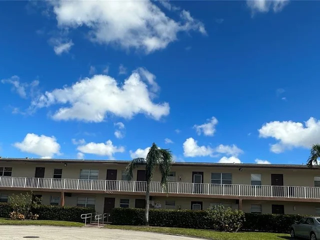 7400 NW 4th Pl # 106, Margate FL 33063