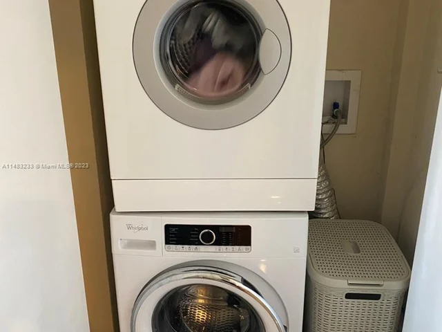 1800 NE 114th St # 1201, Miami FL 33181