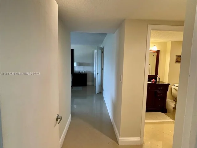 1800 NE 114th St # 1201, Miami FL 33181