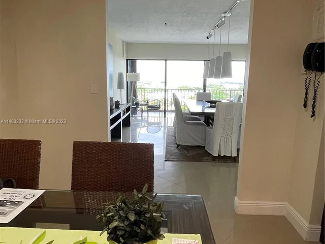 1800 NE 114th St # 1201, Miami FL 33181