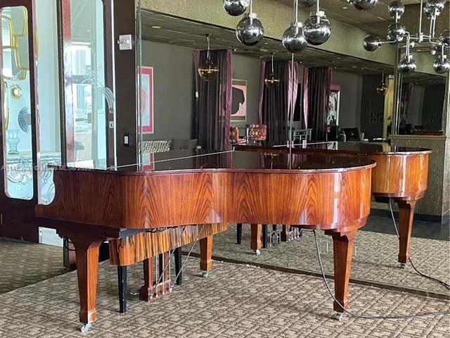 1800 NE 114th St # 1201, Miami FL 33181