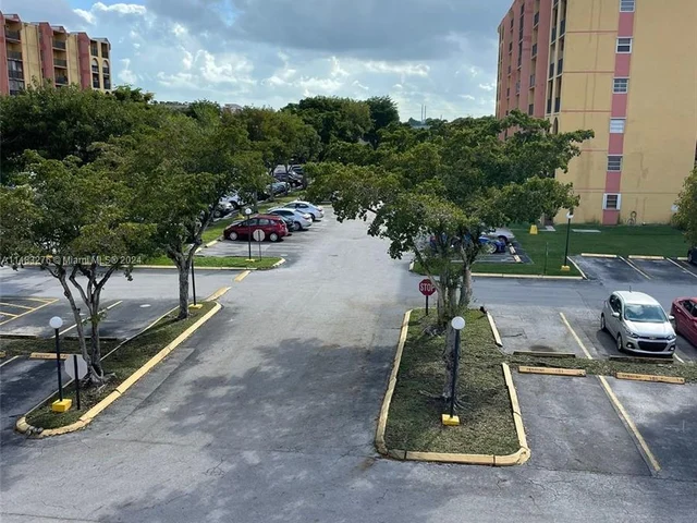 4721 NW 7th St # 12, Miami FL 33126