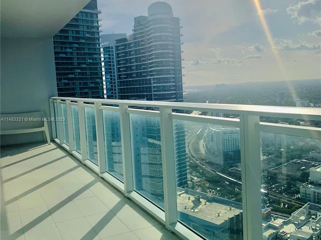 1080 Brickell Ave # 4009, Miami FL 33131