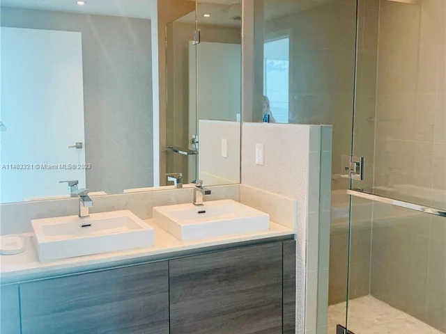 1080 Brickell Ave # 4009, Miami FL 33131