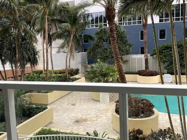 253 NE 2nd St # 906, Miami FL 33132