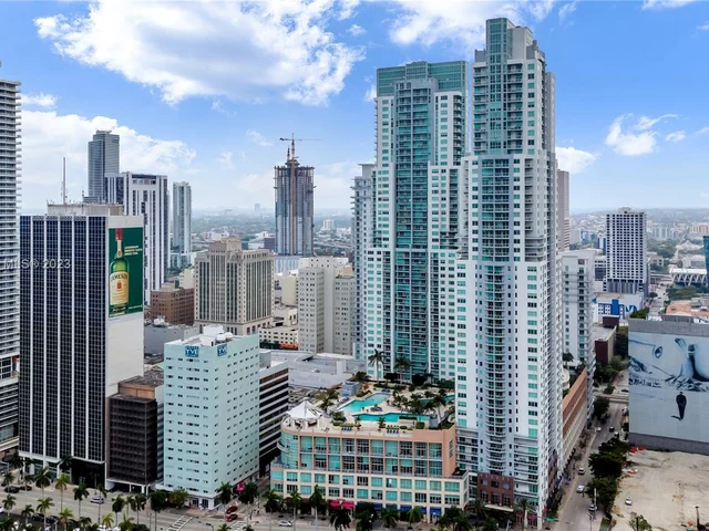 253 NE 2nd St # 906, Miami FL 33132