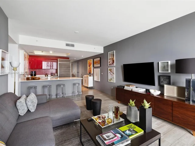 1100 S Miami Ave # 2704, Miami FL 33130