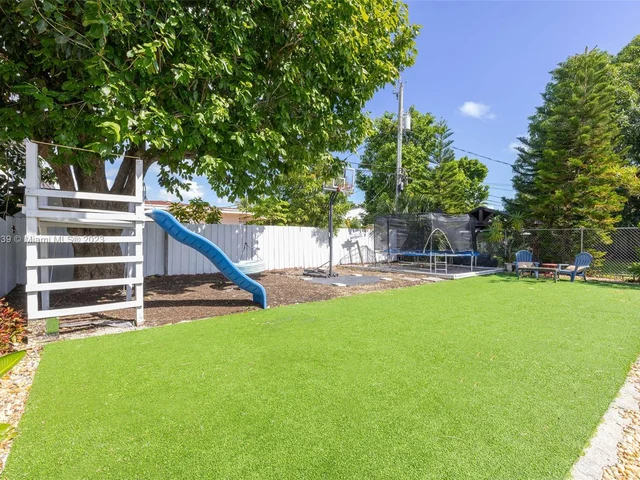 775 81st St, Miami Beach FL 33141