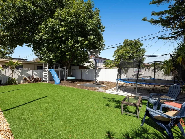 775 81st St, Miami Beach FL 33141