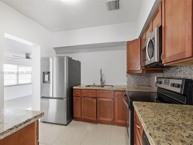 775 81st St, Miami Beach FL 33141