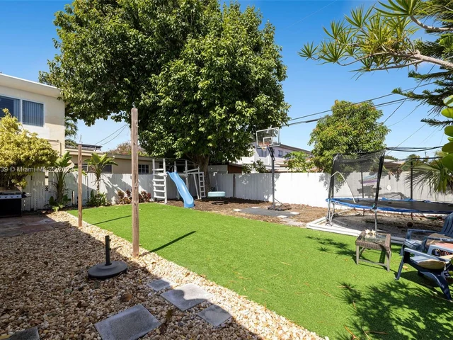 775 81st St, Miami Beach FL 33141