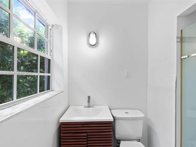 775 81st St, Miami Beach FL 33141