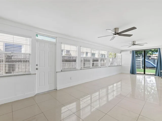 775 81st St, Miami Beach FL 33141