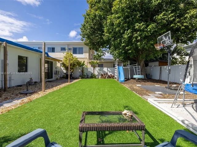 775 81st St, Miami Beach FL 33141