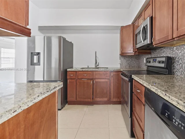 775 81st St, Miami Beach FL 33141