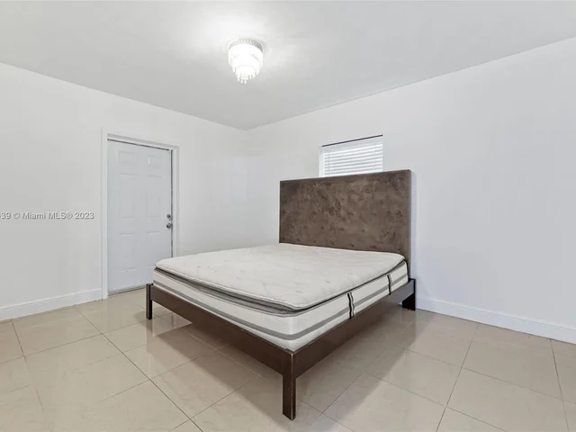 775 81st St, Miami Beach FL 33141