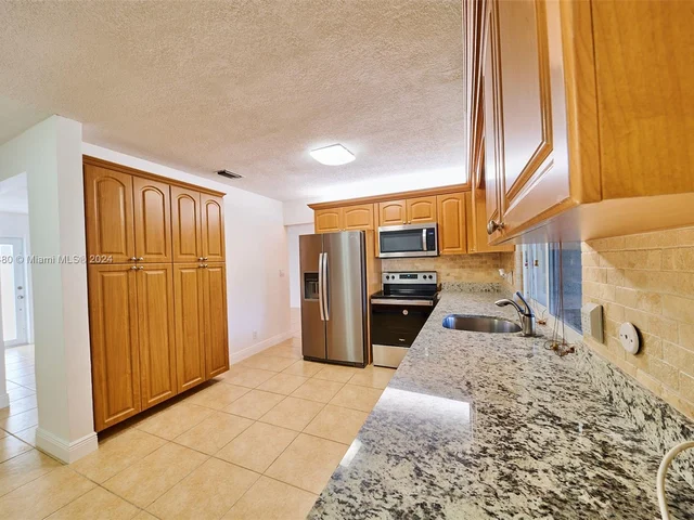 1431 Coolidge St, Hollywood FL 33020