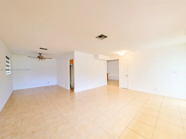 1431 Coolidge St, Hollywood FL 33020