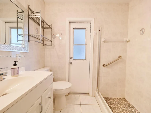 1431 Coolidge St, Hollywood FL 33020